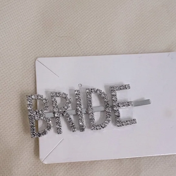 Bridal Hair Clip Accessories - Picture 2 of 7